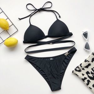 Hard cup strappy bikini set
